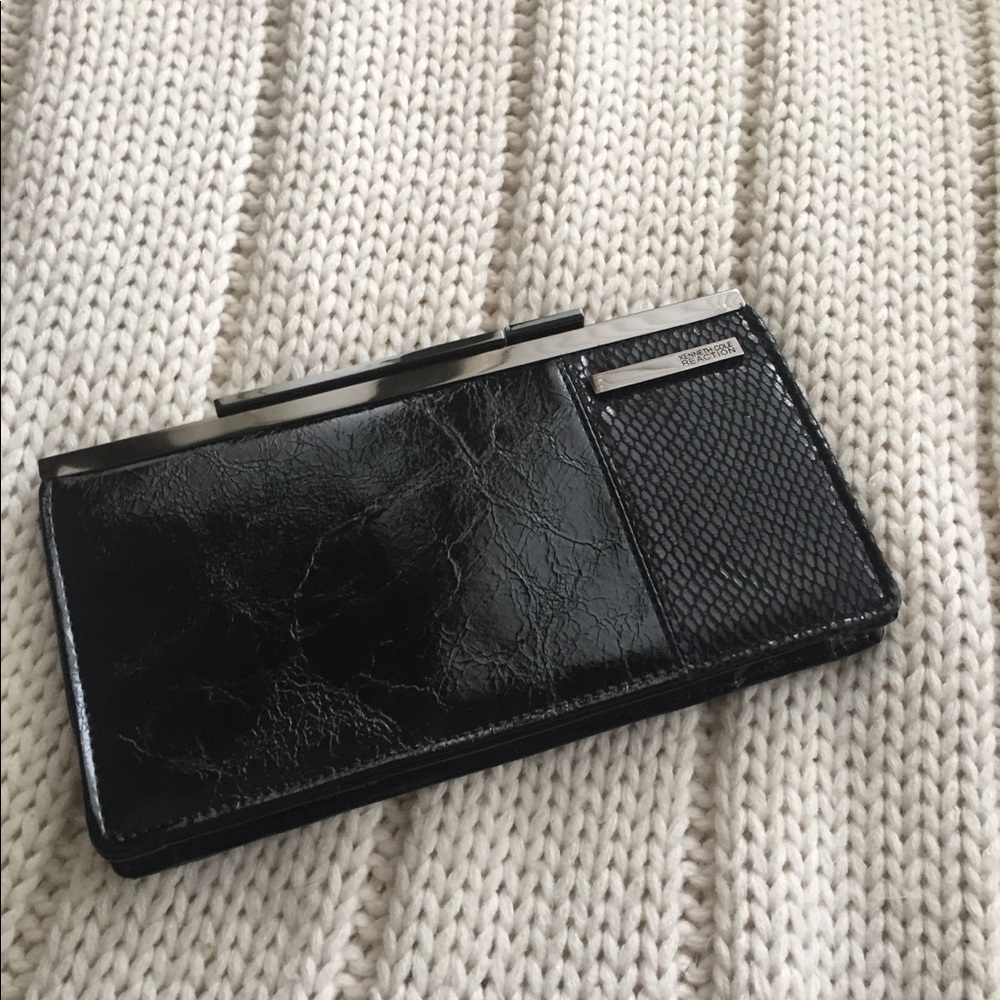 Kenneth Cole Reaction clutch